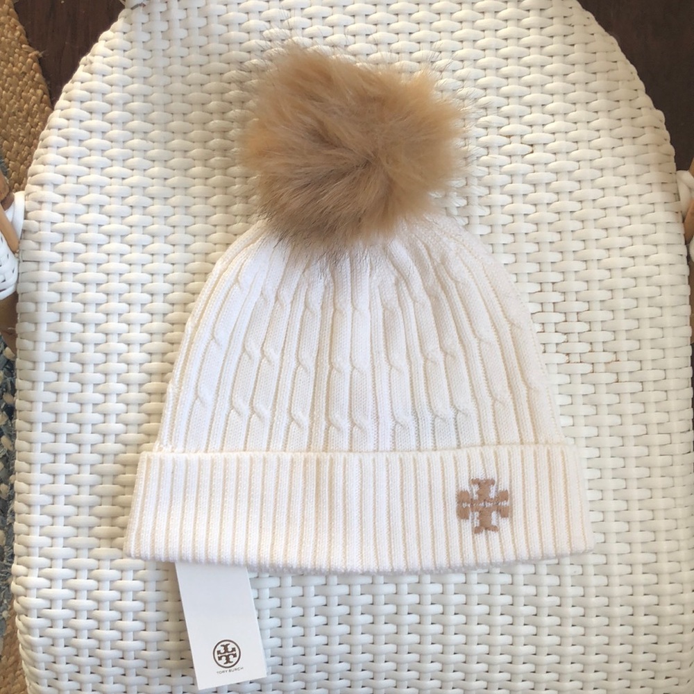 BRAND NEW, Tory Burch cable knit hat